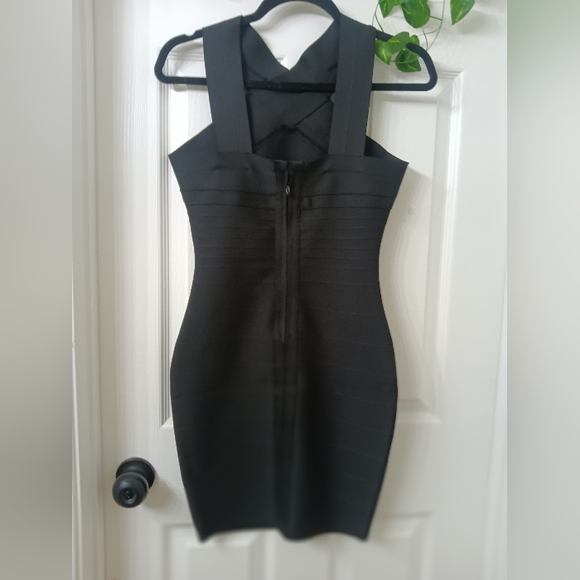 👍NWOT Melion halter bandage cocktail dress - Picture 3 of 8